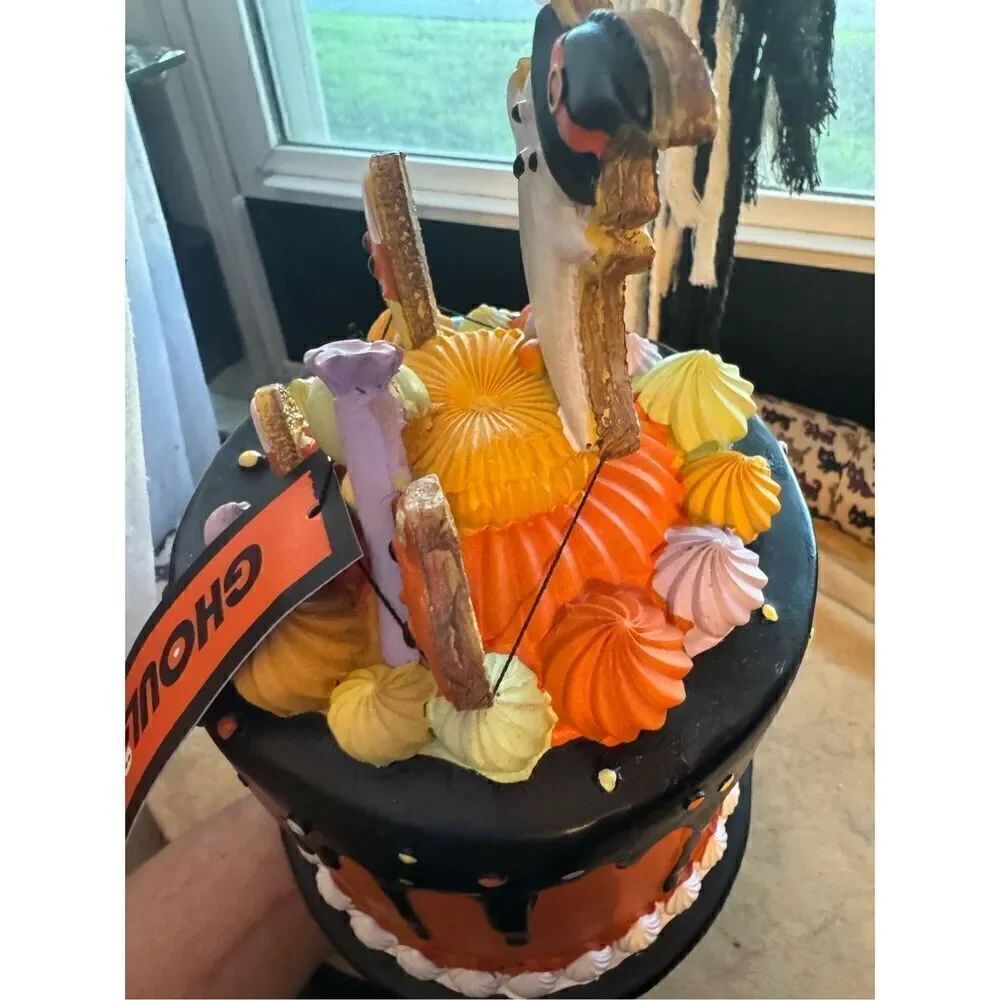 Ghoulish halloween cake - sweets & squeaks NWT - Picture 3 of 6